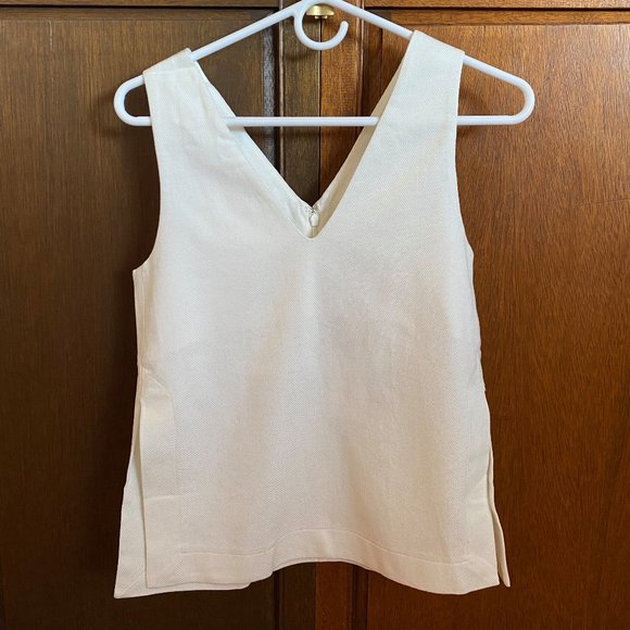 Aritzia Babaton Manuel Blouse - Picture 3 of 5